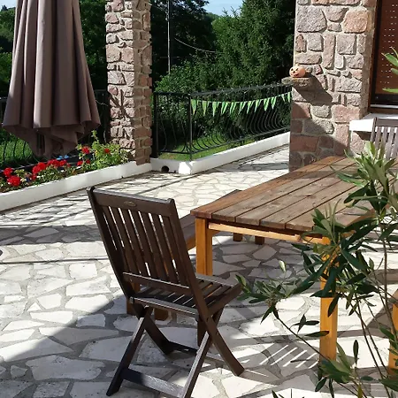 13 Bees 3* Confolens