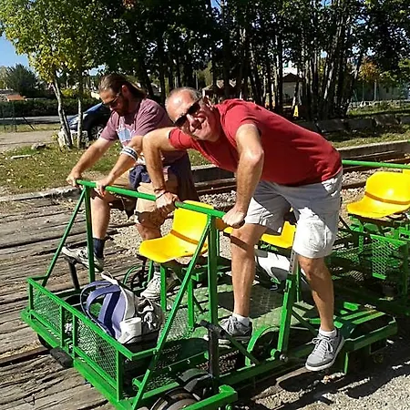13 Bees Nocleg ze śniadaniem 3*
