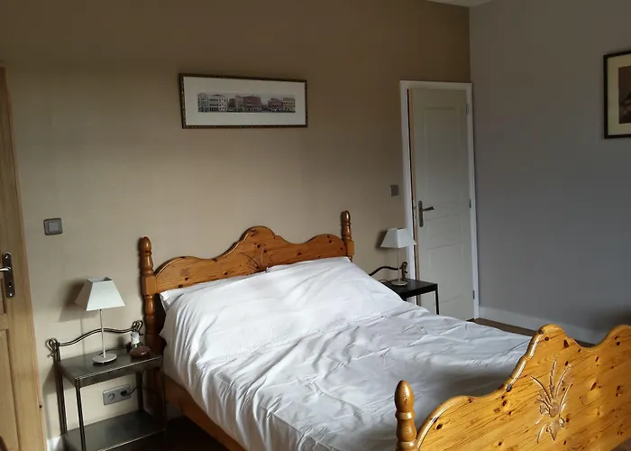 13 Bees Bed & Breakfast