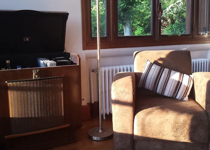 13 Bees Bed & Breakfast