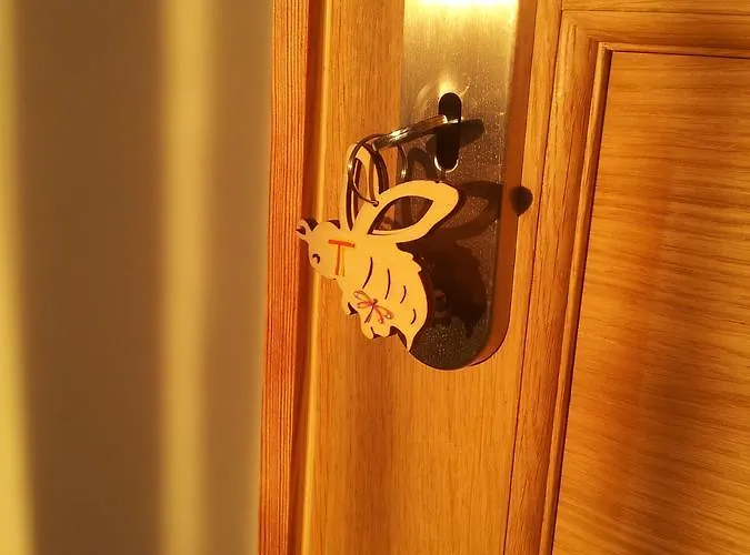 Bed & Breakfast 13 Bees 3*