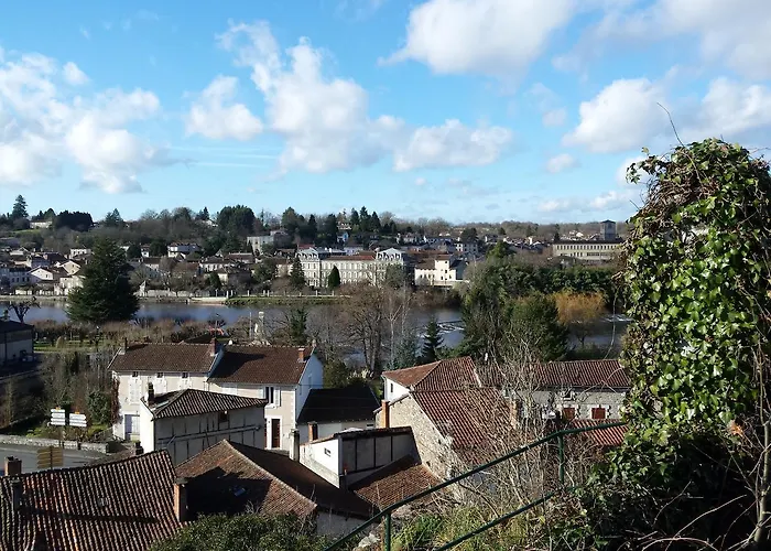 13 Bees 3* Confolens